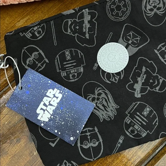 NWT Kipling Star Wars‎ Far Far Away Wristlet- OS - Picture 3 of 7